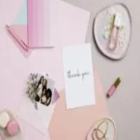 Convite de 15 anos personalizado: como criar um convite de debutante que represente a personalidade da aniversariante